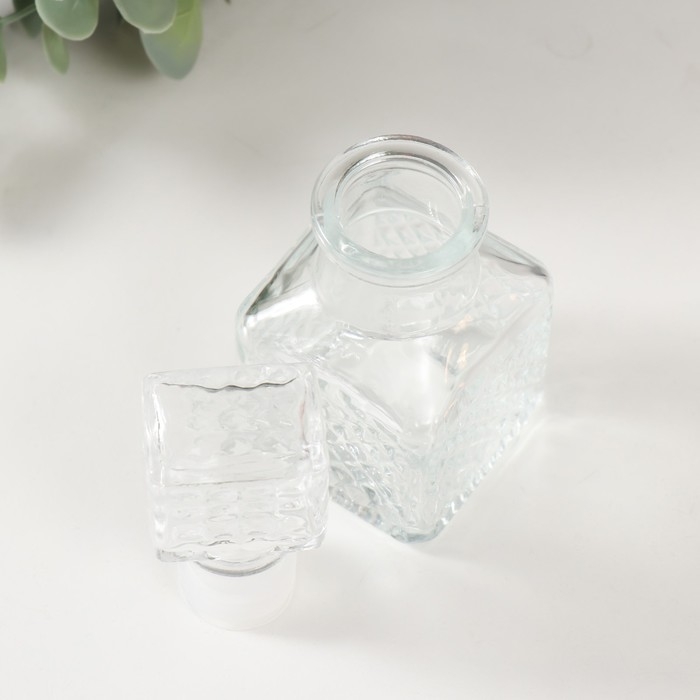 Диффузор для эфирных масел с крышкой Диффузор для эфирных масел с крышкой "Ромбики" 50 мл прозрачный 4.5х4.5х10,5 см