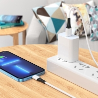 Кабель Hoco X82, Lightning - USB, 2.4 А, 1 м, оплётка силикон, белый