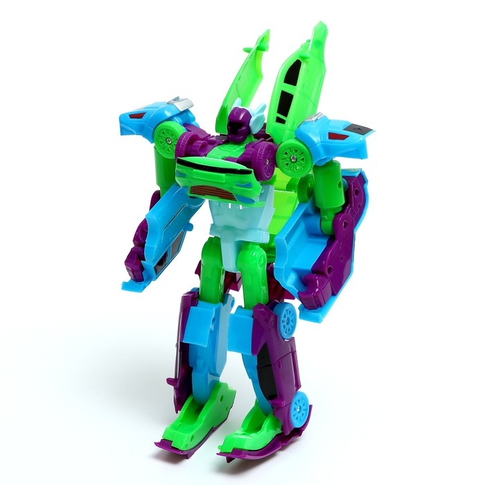 Робот «Герой», трансформируется, собирается из 3-х машинок Робот «Герой», трансформируется, собирается из 3-х машинок