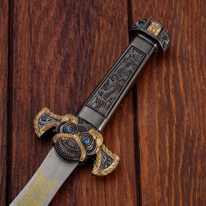 Кинжал, клинок хром, чехол черный с камнями, 36 см Кинжал, клинок хром, чехол черный с камнями, 36 см