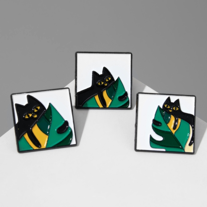 Набор значков (3шт) Набор значков (3шт) "Кот" прячущийся, цветной в чёрном металле