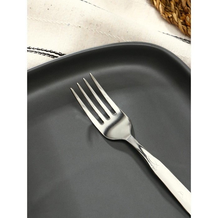 Вилка столовая детская «Колобок», h=15 см, толщина 1,5 мм, цвет серебряный Вилка столовая детская «Колобок», h=15 см, толщина 1,5 мм, цвет серебряный