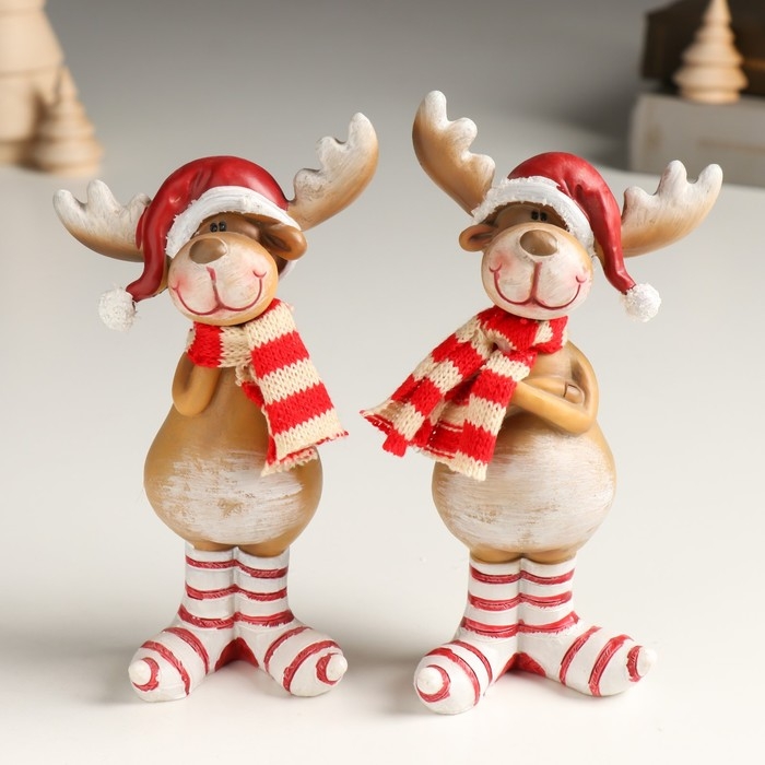 Сувенир полистоун  Сувенир полистоун "Лосяш в красном колпаке и полосатых гетрах" МИКС 5х8,5х15 см