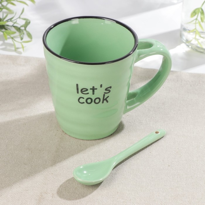 Кружка керамическая с ложкой Доляна «Ноель», 280 мл, цвет зелёный Кружка керамическая с ложкой Доляна «Ноель», 280 мл, цвет зелёный