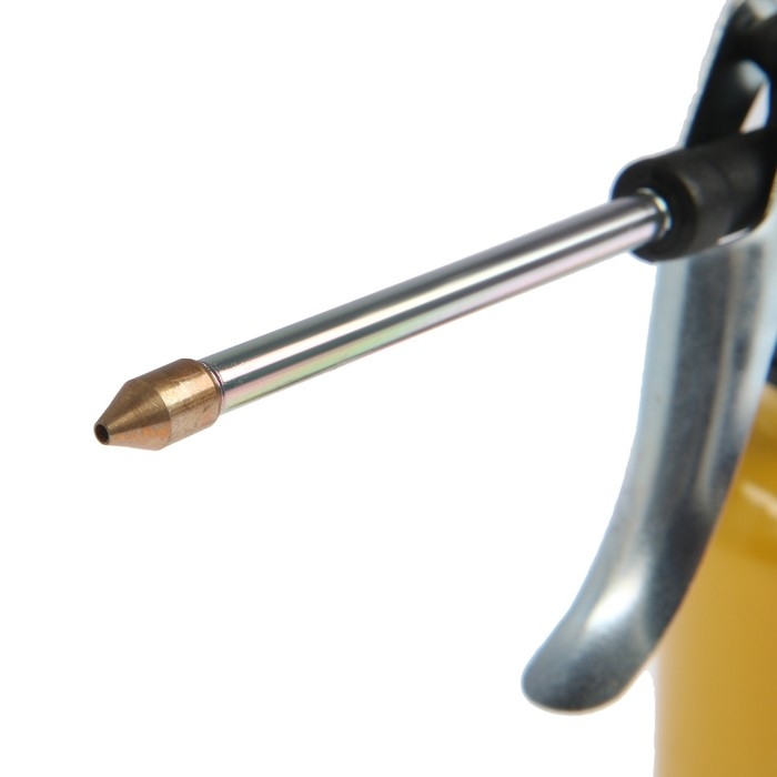 Масленка-нагнетатель ТУНДРА, металлический наконечник, 250 мл Масленка-нагнетатель ТУНДРА, металлический наконечник, 250 мл