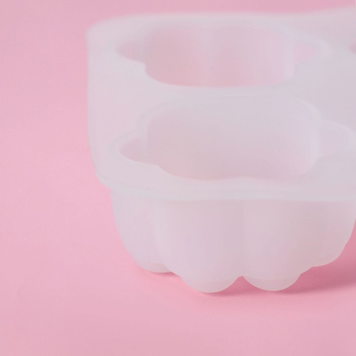 Молд Доляна «Лапки», силикон, 9,5×9×2,5 см, ячейка 4×4 см, цвет белый Молд Доляна «Лапки», силикон, 9,5×9×2,5 см, ячейка 4×4 см, цвет белый