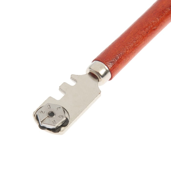 Стеклорез ТУНДРА, шестироликовый, деревянная рукоятка Стеклорез ТУНДРА, шестироликовый, деревянная рукоятка