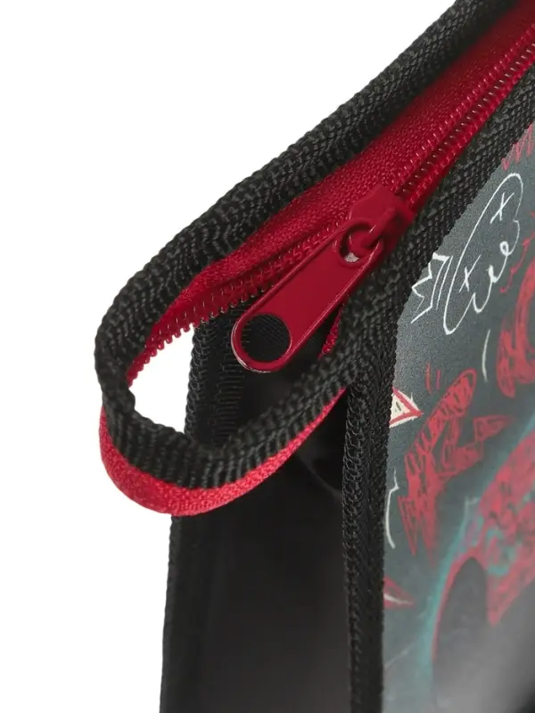 Папка для тетрадей А4 &laquo;Красное авто&raquo;, молния сверху