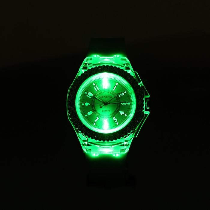 Часы наручные кварцевые женские Часы наручные кварцевые женские "Этни", d-4 см, с подсветкой, бирюзовые