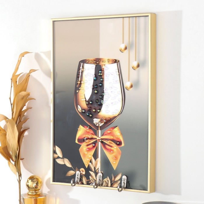 Ключница пластик, МДФ 3 крючка Ключница пластик, МДФ 3 крючка "Праздничный бокал" стразы, золото 19,3х1,8х29 см