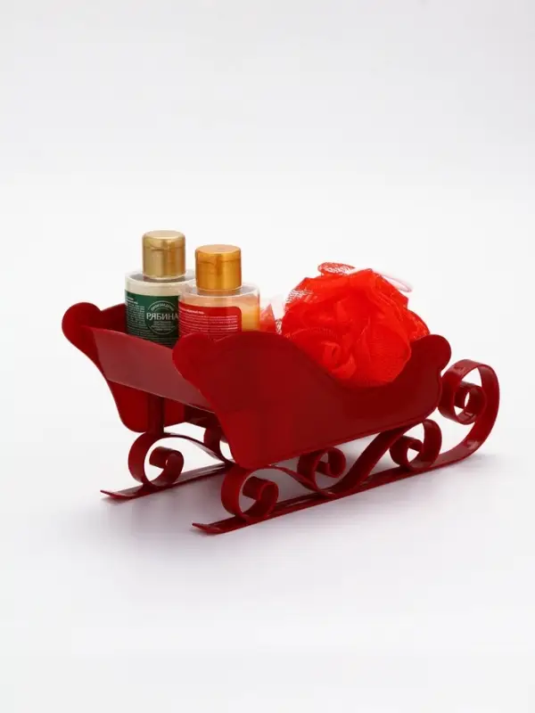 Подарочный набор новогодний в санях: гель для душа 2 шт., соль для ванны и мочалка, URAL LAB Подарочный набор новогодний в санях: гель для душа 2 шт., соль для ванны и мочалка, URAL LAB