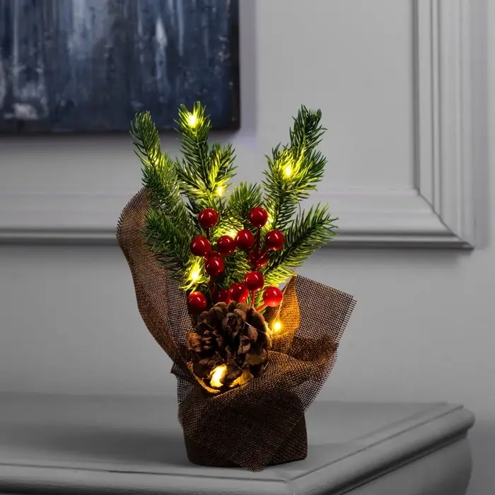 Фигура светодиодная &laquo;Елочка и ягоды&raquo; 25&times;19&times;7 см, 10 LED, батарейки AG13&times;3 (в комплекте), свечение тёплое белое