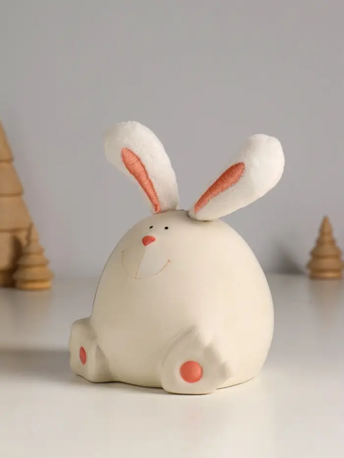 Сувенир керамика, текстиль "Зайчик круглый" белый 9х9,5х12 см Сувенир керамика, текстиль "Зайчик круглый" белый 9х9,5х12 см