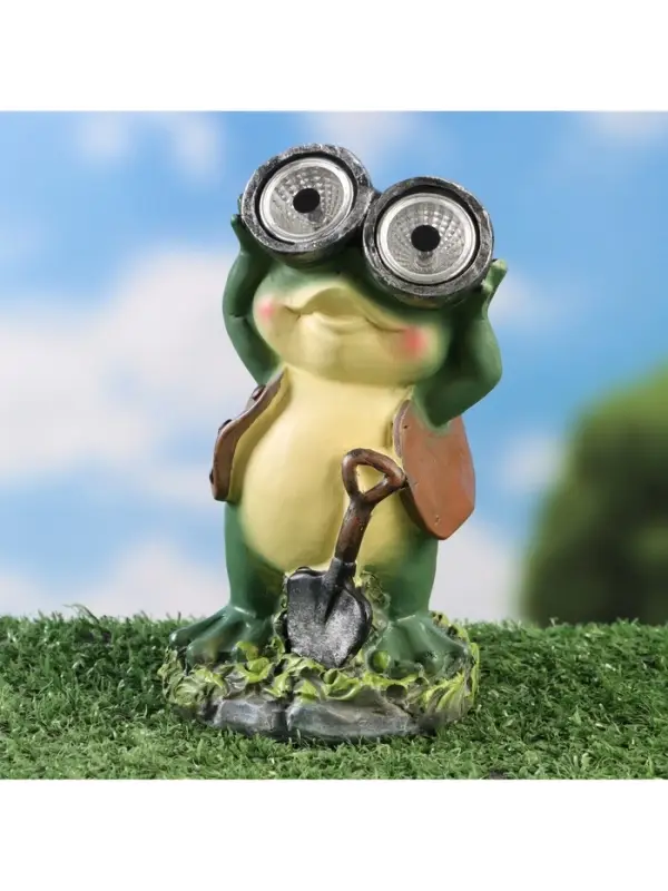 Садовая фигура - фонарь из полистоуна &laquo;Лягушонок с биноклем&raquo;, 8&times;7&times;15 см