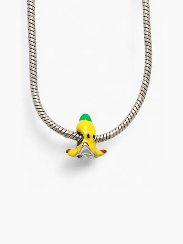 Шарм &laquo;Банан&raquo;, жёлто-зелёный в чернёном серебре