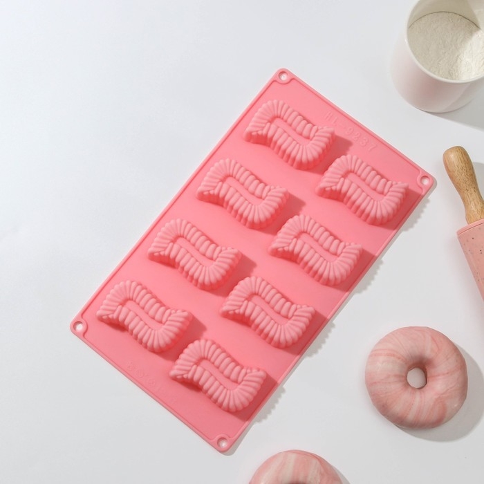 Форма для выпечки Доляна «Зорро», силикон, 28×16×2 см, 8 ячеек (5×6,6 см), глубина 1,7 см, цвет МИКС Форма для выпечки Доляна «Зорро», силикон, 28×16×2 см, 8 ячеек (5×6,6 см), глубина 1,7 см, цвет МИКС