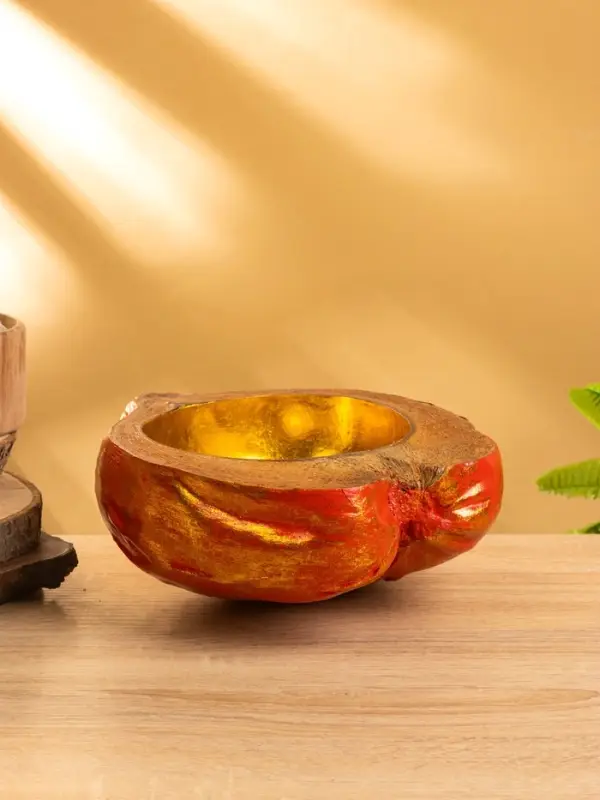 Чаша из кокоса, 24х22х10 см, красный-золотой
