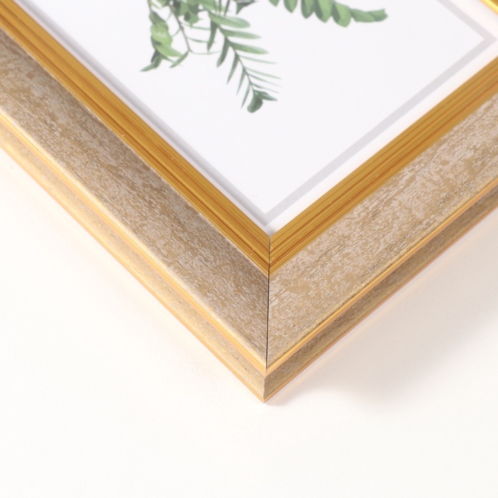 Фоторамка пластик 10х15 см Фоторамка пластик 10х15 см "Габриэль" золотая с золотой полосой 2,2х14х19 см