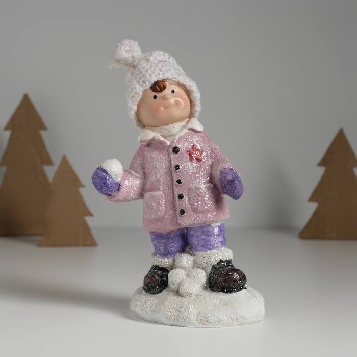 Сувенир керамика  Сувенир керамика "Мальчик в розовой курточке, со снежком" 10,3х7,3х16 см