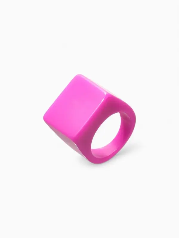 Кольцо пластик «Квадрат», цвет малиновый, 17 размер Кольцо пластик «Квадрат», цвет малиновый, 17 размер