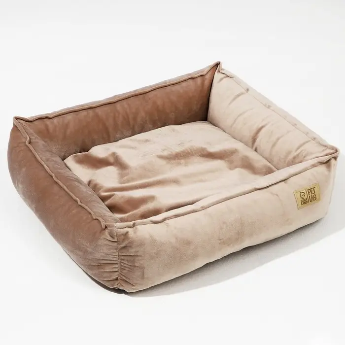 Лежанка для кошек и собак велюровая Pet Lab, 45 х 40 х 15 см, бежевая Лежанка для кошек и собак велюровая Pet Lab, 45 х 40 х 15 см, бежевая