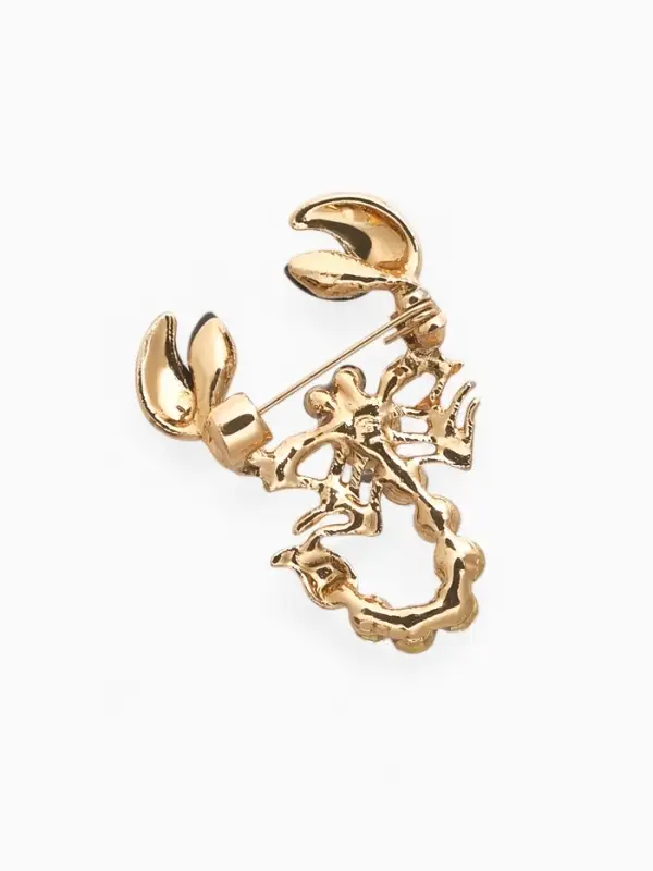 Брошь &laquo;Скорпион&raquo;, белая в золоте