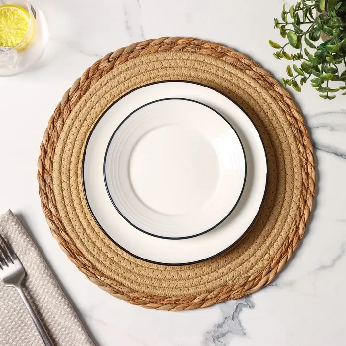 Салфетка сервировочная на стол Доляна &laquo;Мэг&raquo;, d=30 см, бежевая