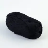 Пряжа &laquo;Бюджетная Макси&raquo; 40% шерсть, акрил 60%. 140 м/150 г (003 черный)