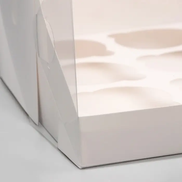 Коробка для 9 капкейков белая 23.5&times;23&times;14 см