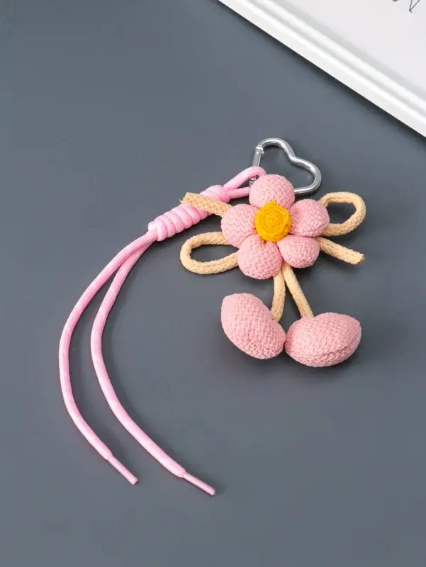 Брелок на карабине текстиль "Цветочек с бомбошками" розовый, с узлом 23х5,5х2,8 см