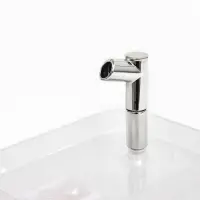 Фонтан для кошек и собак 1,5 л, 16,5 х 13 х 12 см, евророзетка, прозрачный Фонтан для кошек и собак 1,5 л, 16,5 х 13 х 12 см, евророзетка, прозрачный