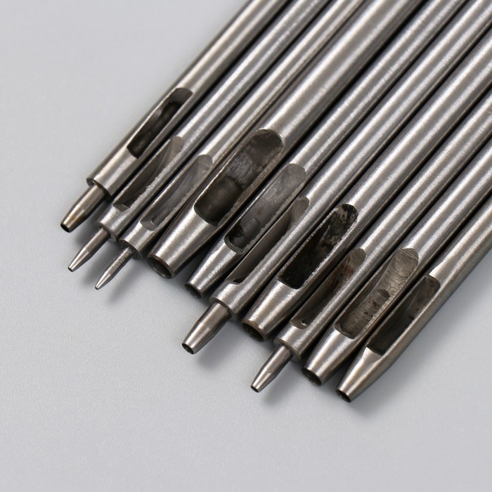 Набор пробойников (d=0,5;1;1,5;2;2,5) с ленточным перфоратором (d=3;3,5;4;4,5;5) и молотком 960411 Набор пробойников (d=0,5;1;1,5;2;2,5) с ленточным перфоратором (d=3;3,5;4;4,5;5) и молотком 960411