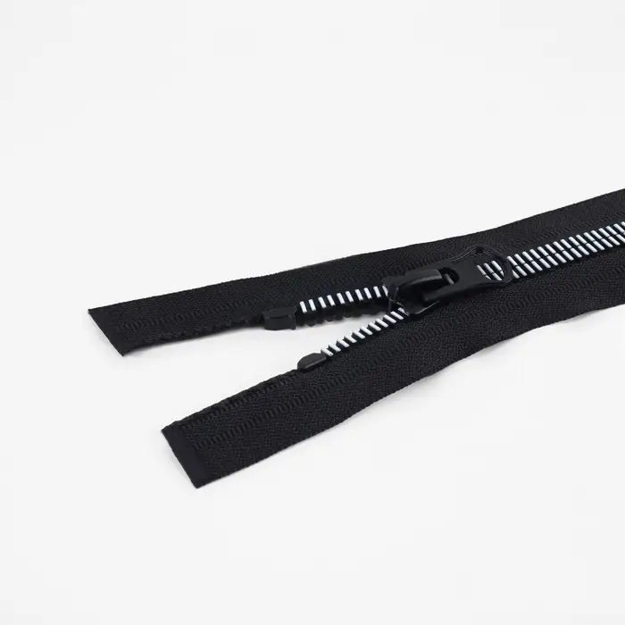 Молния «Трактор», №8, разъёмная, замок автомат, 60 см, чёрная, белая