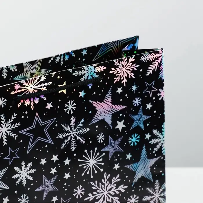 Пакет подарочный голографический новогодний &laquo;Волшебного Нового года&raquo;, M 26&times;30&times;9 см