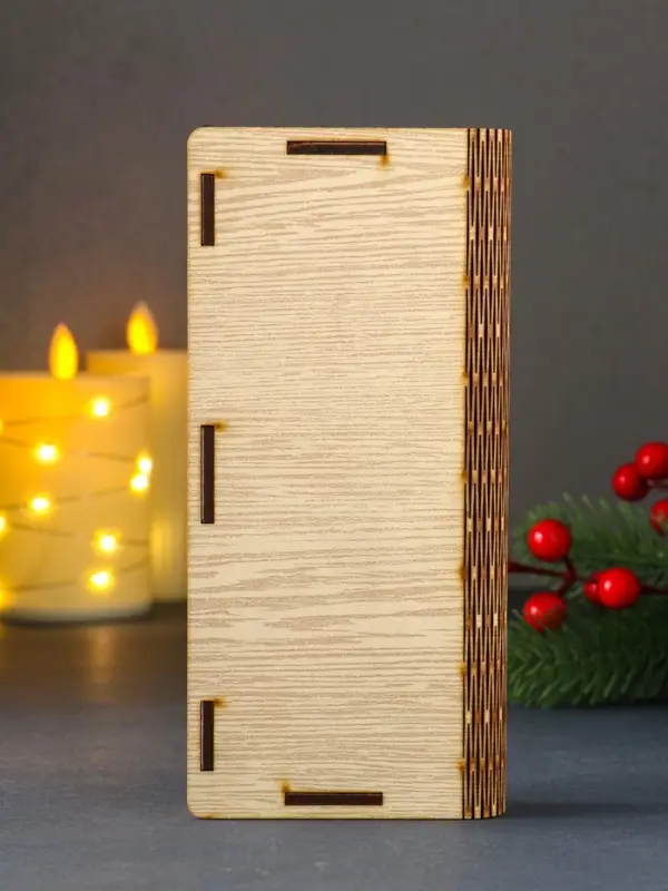 Конверт для денег деревянный  Конверт для денег деревянный "Новый год с шишками", 18х2,4х8 см