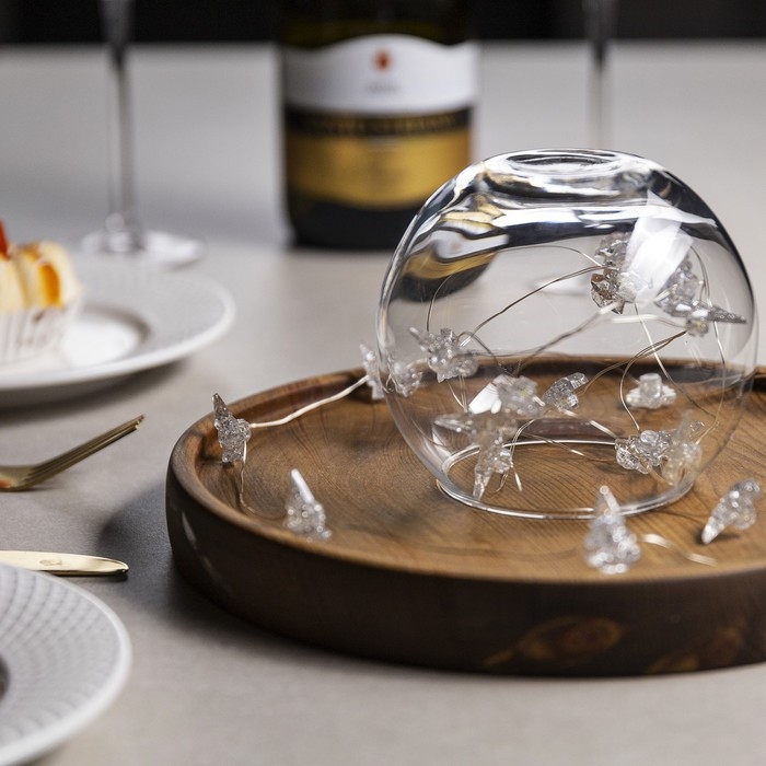 Гирлянда «Нить» 2 м роса с насадками «Снежная ёлочка», IP20, серебристая нить, 20 LED, 2 режима, батарейки ААх2 (нет в комплекте), свечение белое Гирлянда «Нить» 2 м роса с насадками «Снежная ёлочка», IP20, серебристая нить, 20 LED, 2 режима, батарейки ААх2 (нет в комплекте), свечение белое