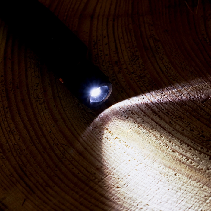 Ручка-стеклобой с фонариком и ножом 16см Ручка-стеклобой с фонариком и ножом 16см