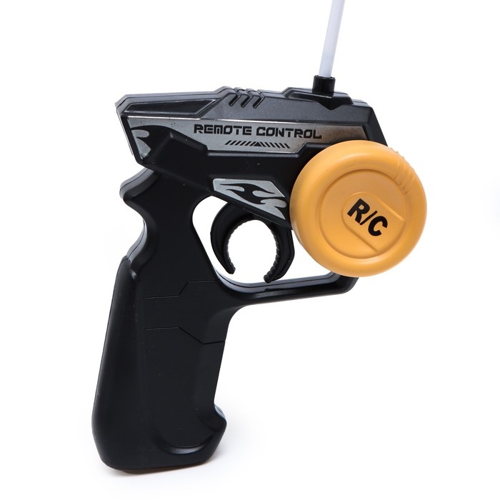 Джип радиоуправляемый «Армия», работает от аккумулятора, цвет песочный Джип радиоуправляемый «Армия», работает от аккумулятора, цвет песочный