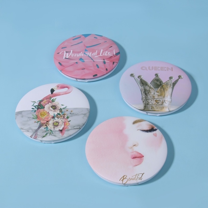 Зеркало складное «Wonderful Life», d = 7,5 см, с увеличением, рисунок МИКС Зеркало складное «Wonderful Life», d = 7,5 см, с увеличением, рисунок МИКС