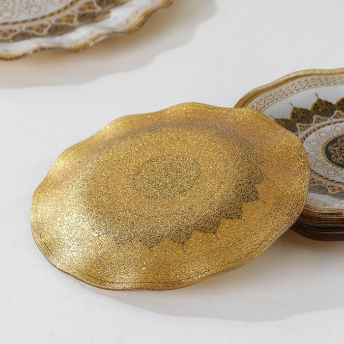 Набор столовый «Мехенди», 7 предметов: d=30 см - 1 шт, d=18 см - 6 шт, цвет белый с золотым Набор столовый «Мехенди», 7 предметов: d=30 см - 1 шт, d=18 см - 6 шт, цвет белый с золотым