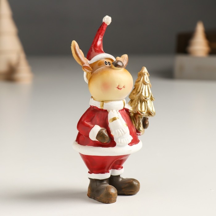Сувенир полистоун Сувенир полистоун "Лосик в красном кафтане и колпаке с ёлкой/подарком" МИКС 4х5х10 см