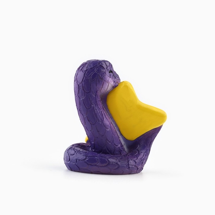 Фигурка 2025 «Новогодняя коллекция: Змея с подковой», 3,2 х 3,5 см Фигурка 2025 «Новогодняя коллекция: Змея с подковой», 3,2 х 3,5 см