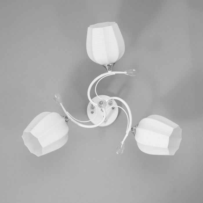 Люстра Люстра "Зарина" 3хЕ27 40Вт белый 54х54х24см BayerLux