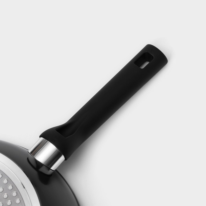 Сковорода Magistro Warrior, d=26 см, h=7 см, антипригарное покрытие, индукция, цвет чёрный Сковорода Magistro Warrior, d=26 см, h=7 см, антипригарное покрытие, индукция, цвет чёрный