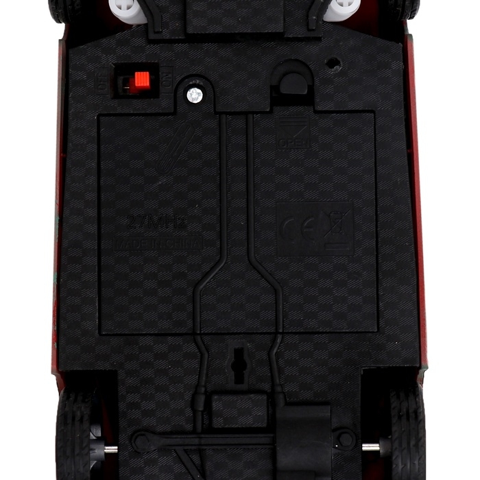 Машина радиоуправляемая «Грозный рейсер», 1:20, световые эффекты, цвет зелёный Машина радиоуправляемая «Грозный рейсер», 1:20, световые эффекты, цвет зелёный