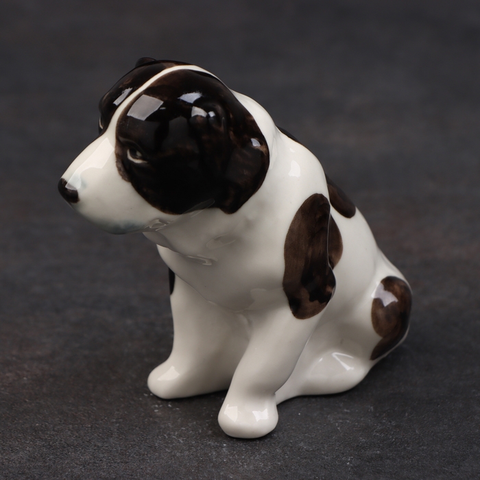 Статуэтка фарфоровая  Статуэтка фарфоровая "Алабай чёрно-белый", 10 см, авторская роспись