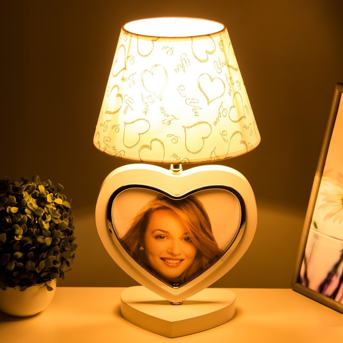 Настольная лампа Настольная лампа "Портрет" E27 40Вт белый 23х23х42 см RISALUX