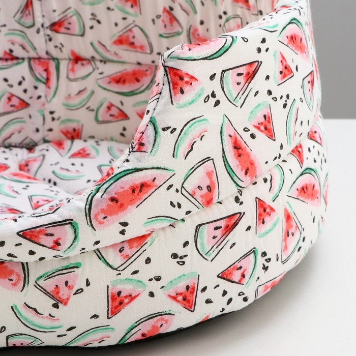 Лежанка поплин PerseiLine ЛЕ-2 №2 43 х 30 х 16  Лежанка поплин PerseiLine ЛЕ-2 №2 43 х 30 х 16 "Арбузы", белый