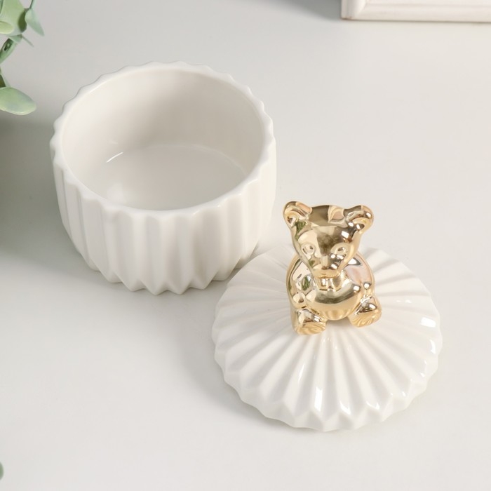 Шкатулка керамика Шкатулка керамика "Золотой медвежонок" белый рельеф 11,5х8,2х8,2 см