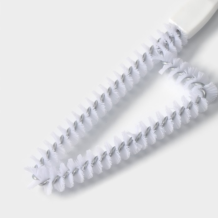 Щётка для чистки посуды и решёток-гриль Raccoon, треугольник, 24×6,5х1,5 см, цвет белый Щётка для чистки посуды и решёток-гриль Raccoon, треугольник, 24×6,5х1,5 см, цвет белый